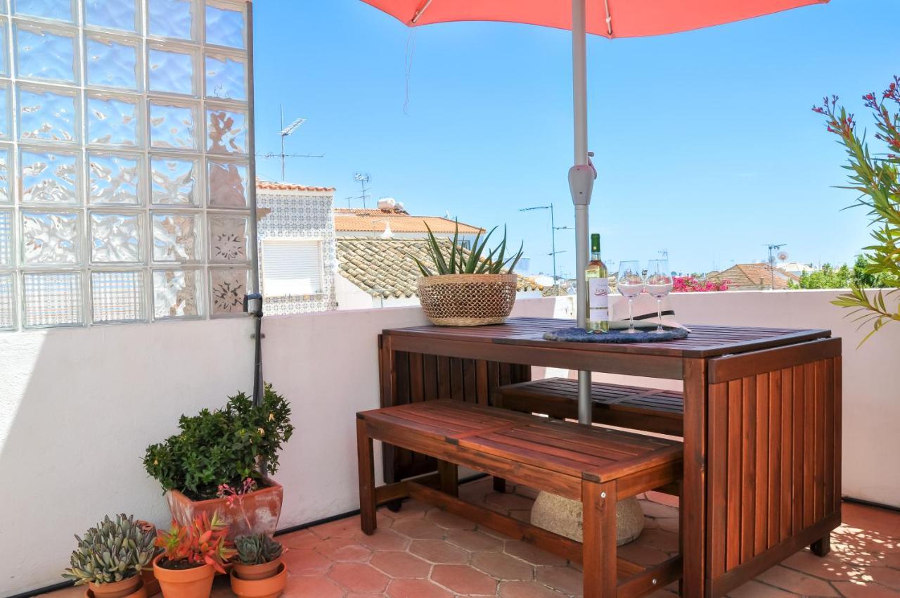 Lovelystay - Casa Salto - Charming Townhouse With Large Terrace ตาวิรา ภายนอก รูปภาพ